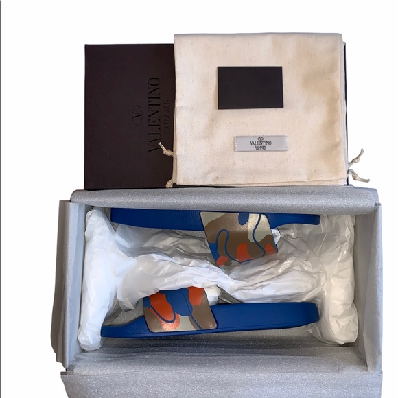 NEW Valentino Camo Print Slides - Picture 11 of 11
